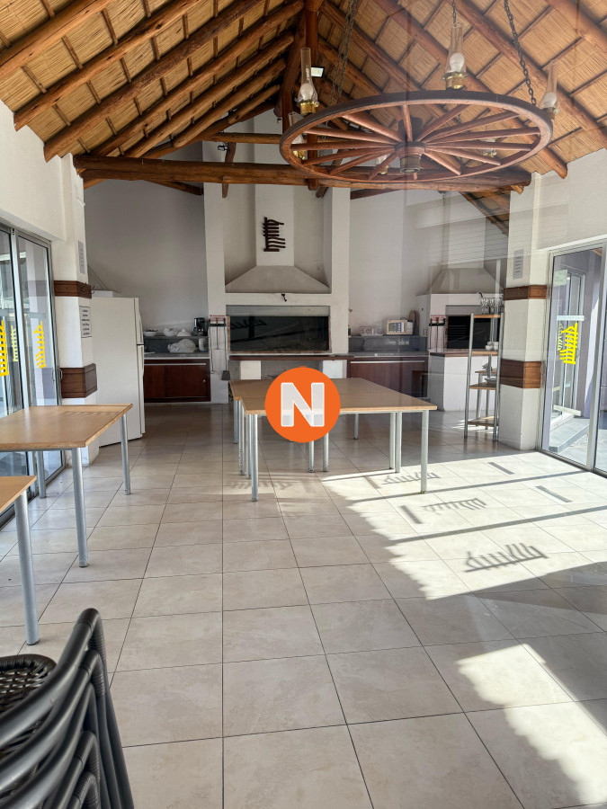 Apartamento Ref.225216 - APARTAMENTO 2 DORMITORIOS EN PUNTA DEL ESTE EN VENTA A PASOS DEL MAR