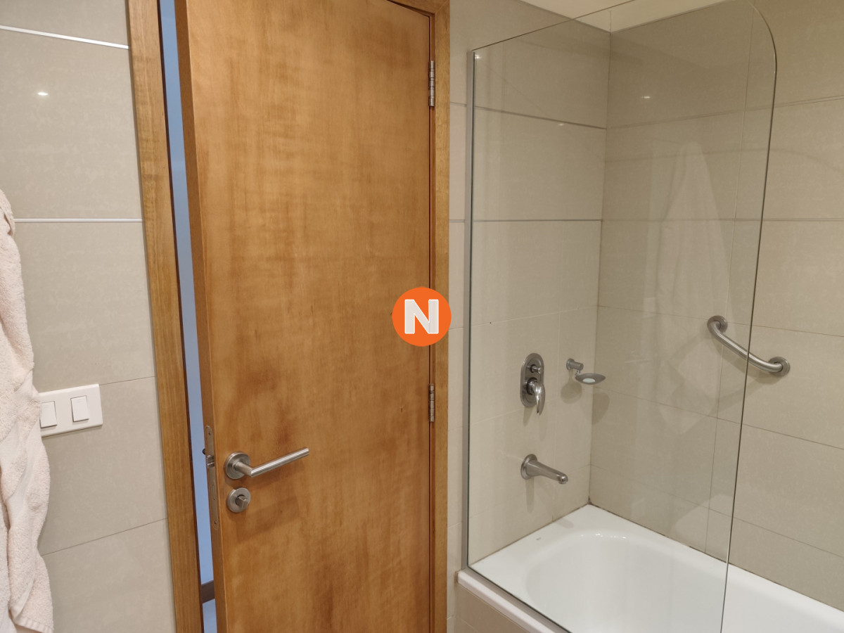 Apartamento Ref.225195 - Venta apartamento dos dormitorios Punta del este edificio Tressesenta