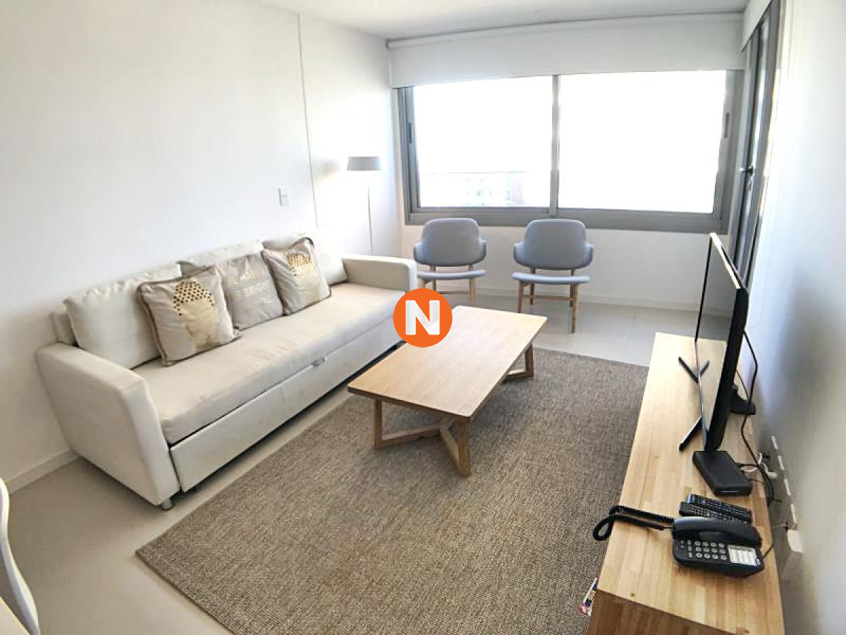 Apartamento Ref.225198 - Venta apartamento dos dormitorios Punta del este Playa Brava edificio Torre esmeralda