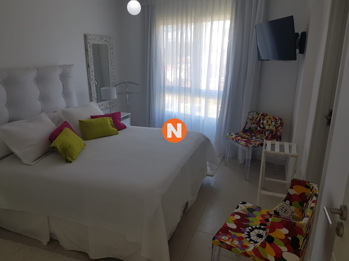 Apartamento Ref.225194 - Venta apartamento un dormitorio Punta del este Aidy grill edificio Botavara