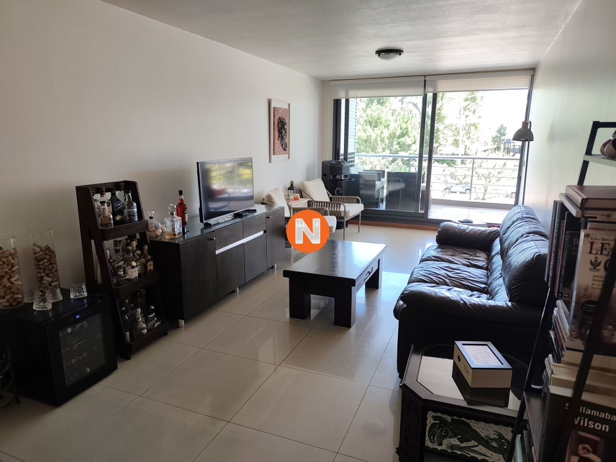 Apartamento Ref.225195 - Venta apartamento dos dormitorios Punta del este edificio Tressesenta