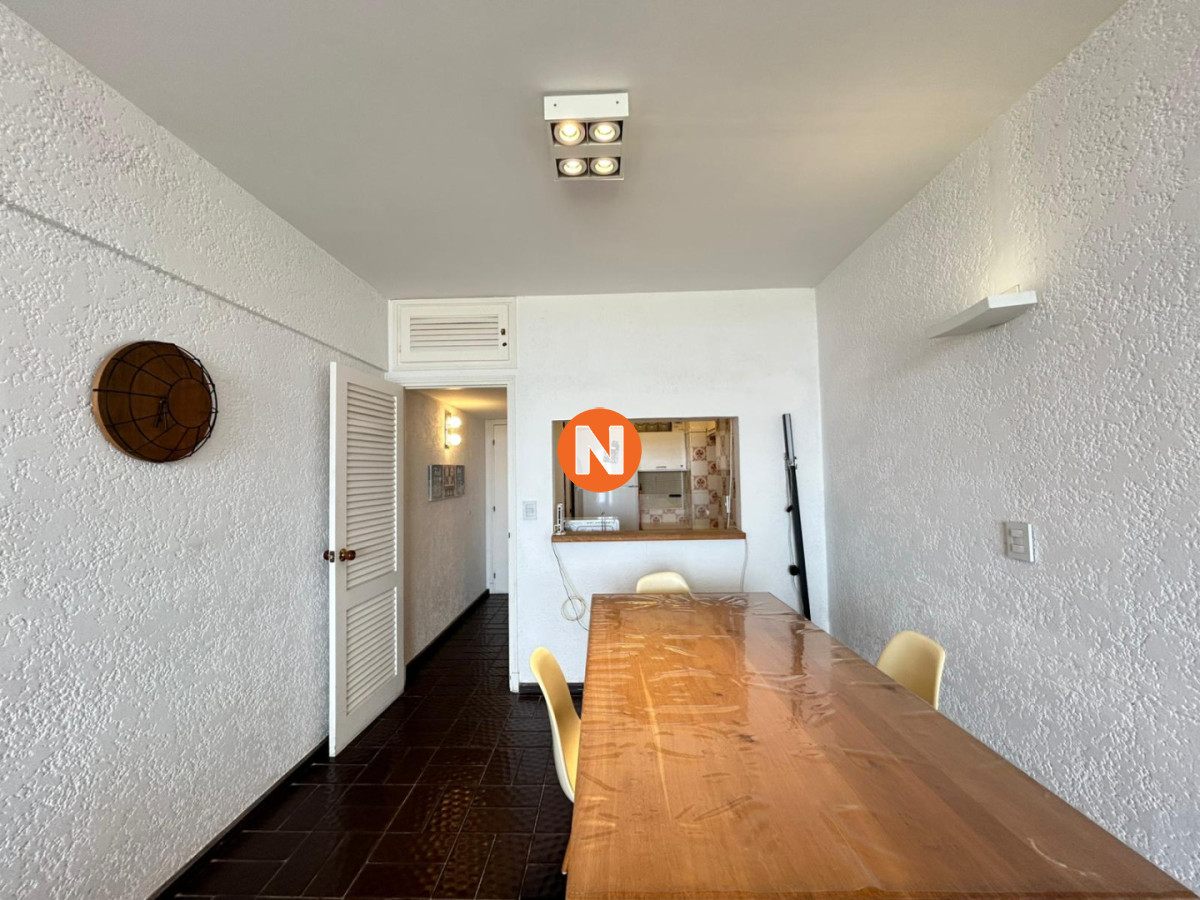 Apartamento Ref.225189 - Venta apartamento un dormitorio Punta del este playa Brava edificio Marenostrum vista al mar