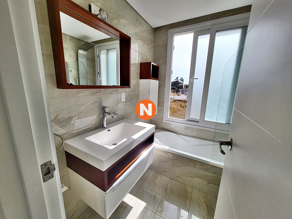 Apartamento Ref.225206 - Apartamento en Venta y Alquiler, Mansa, Punta del Este, 2 Dormitorios.