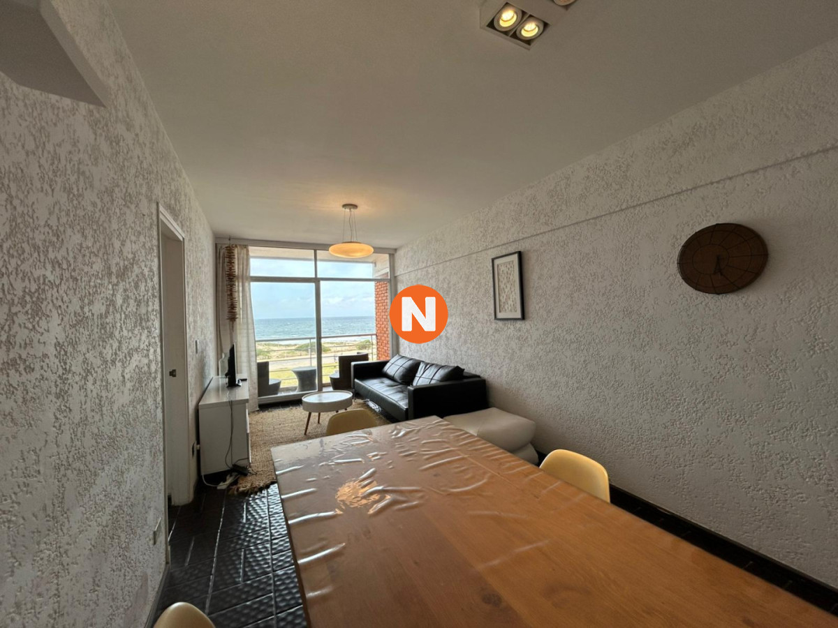 Apartamento Ref.225189 - Venta apartamento un dormitorio Punta del este playa Brava edificio Marenostrum vista al mar