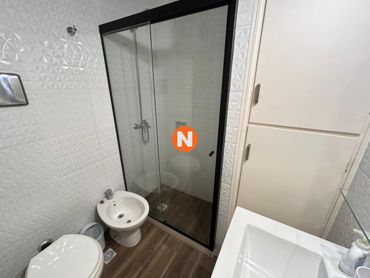 Apartamento Ref.225189 - Venta apartamento un dormitorio Punta del este playa Brava edificio Marenostrum vista al mar