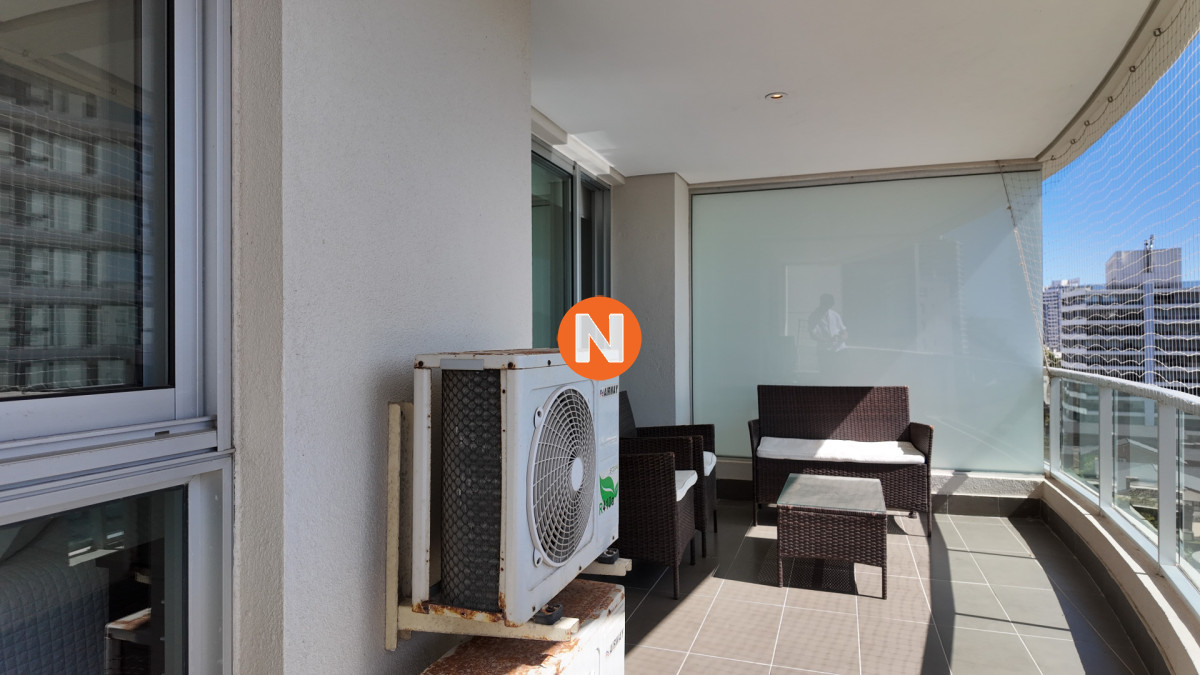 Apartamento Ref.225197 - Venta apartamento dos dormitorios Punta del Este Playa Brava edificio Wind Tower