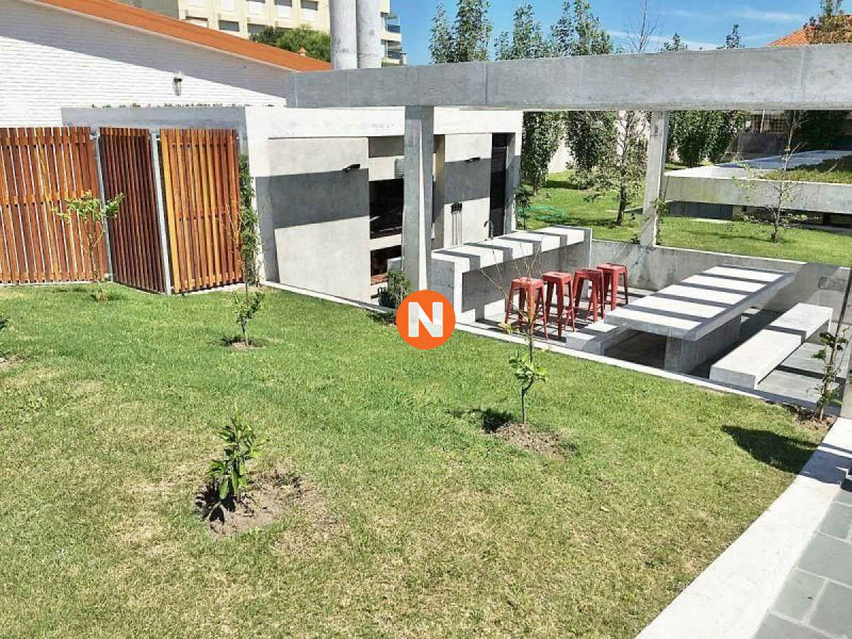 Apartamento Ref.225205 - Apartamento en venta Playa Mansa 2 dormitorios
