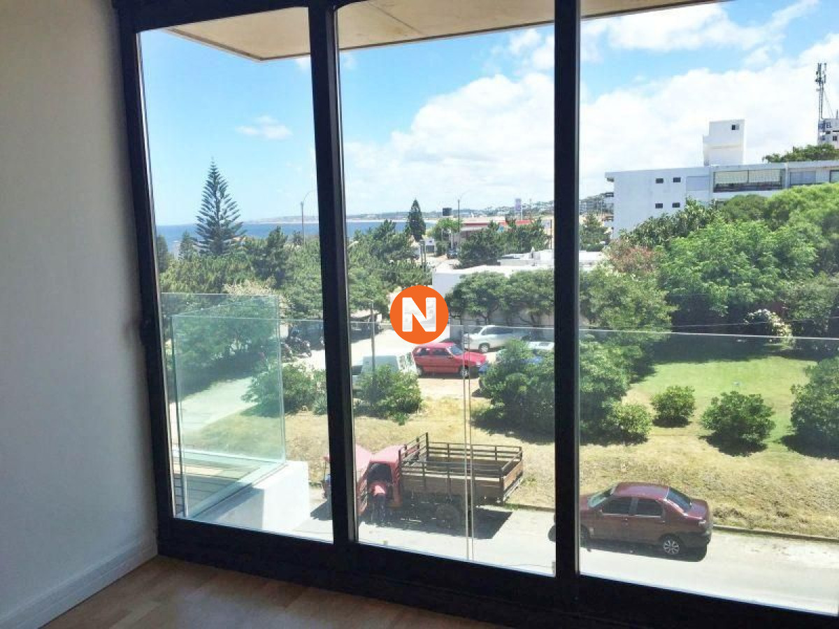 Apartamento Ref.225205 - Apartamento en venta Playa Mansa 2 dormitorios