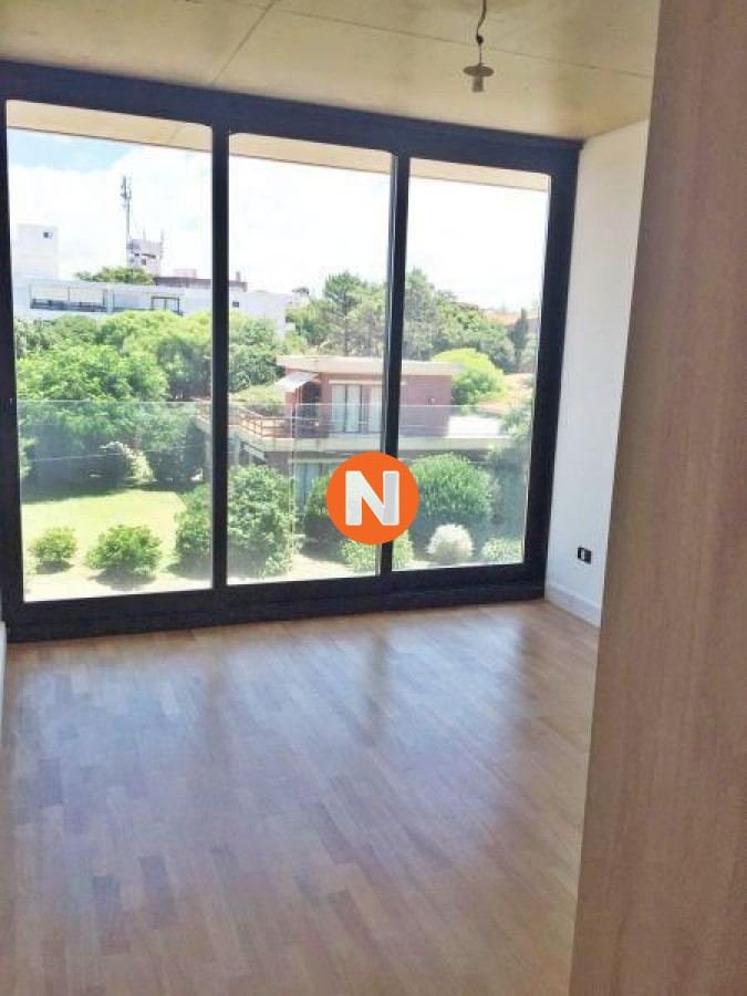 Apartamento Ref.225205 - Apartamento en venta Playa Mansa 2 dormitorios