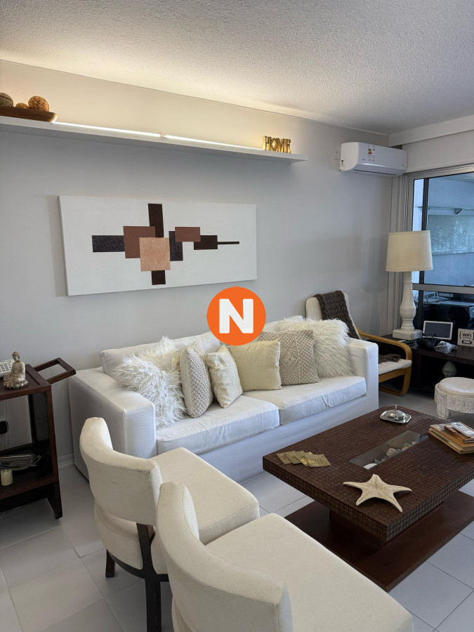 Apartamento Ref.225216 - APARTAMENTO 2 DORMITORIOS EN PUNTA DEL ESTE EN VENTA A PASOS DEL MAR