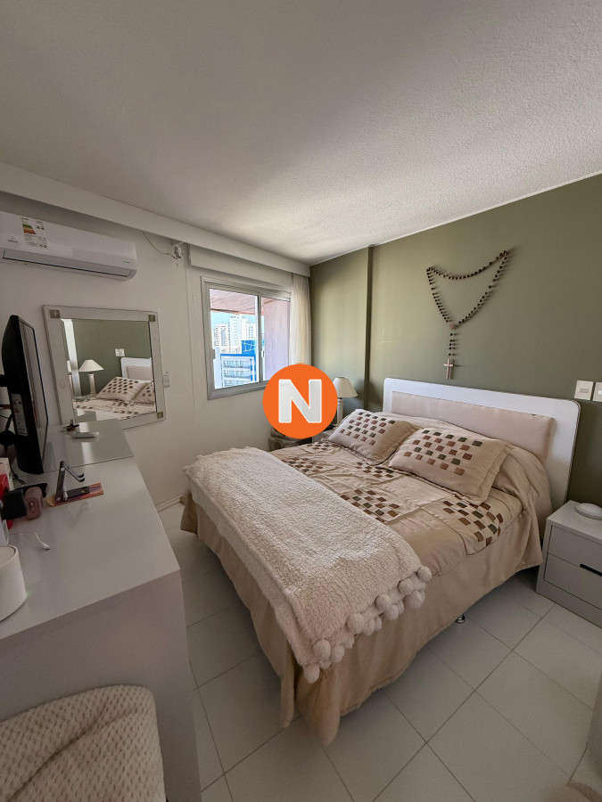 Apartamento Ref.225216 - APARTAMENTO 2 DORMITORIOS EN PUNTA DEL ESTE EN VENTA A PASOS DEL MAR