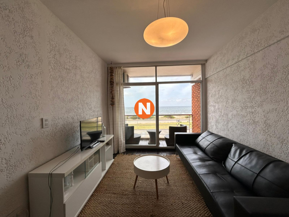 Apartamento Ref.225189 - Venta apartamento un dormitorio Punta del este playa Brava edificio Marenostrum vista al mar