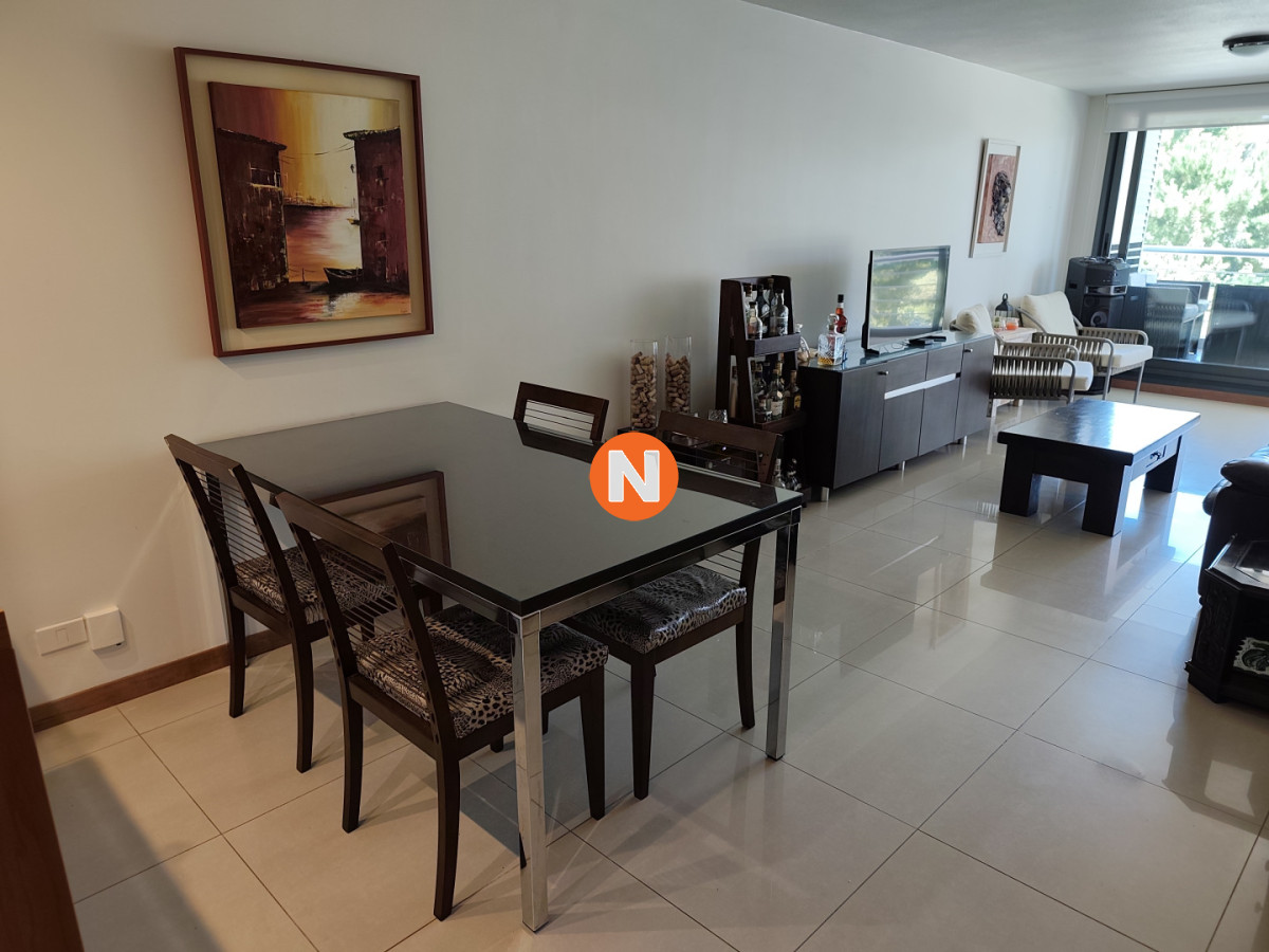 Apartamento Ref.225195 - Venta apartamento dos dormitorios Punta del este edificio Tressesenta