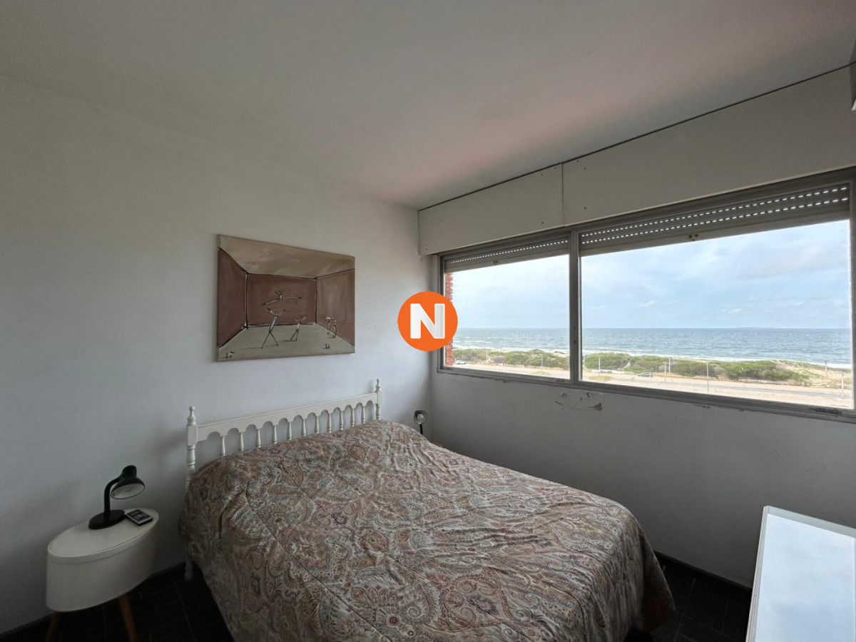 Apartamento Ref.225189 - Venta apartamento un dormitorio Punta del este playa Brava edificio Marenostrum vista al mar