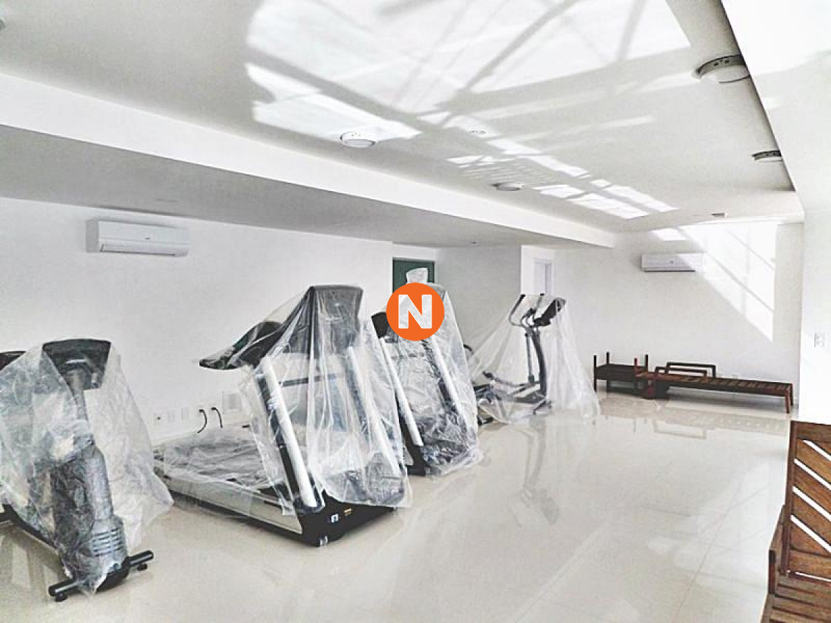 Apartamento Ref.225198 - Venta apartamento dos dormitorios Punta del este Playa Brava edificio Torre esmeralda