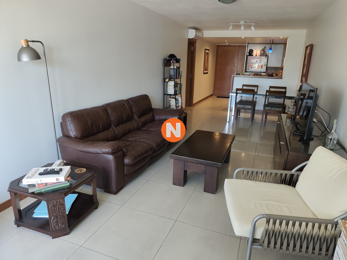 Apartamento Ref.225195 - Venta apartamento dos dormitorios Punta del este edificio Tressesenta