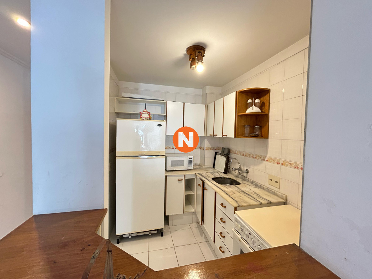 Apartamento Ref.225188 - Venta apartamento un dormitorio y medio punta del este edificio Triangulo Mansa