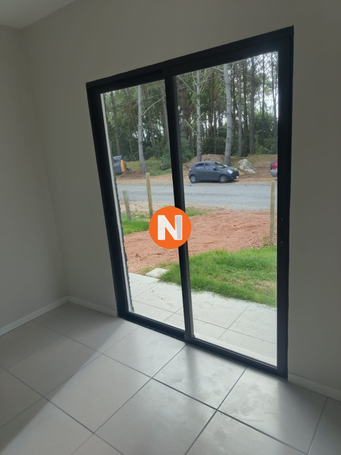 Casa Ref.223847 - Venta casa tres dormitorios Punta del este Parque Burnett a estrenar