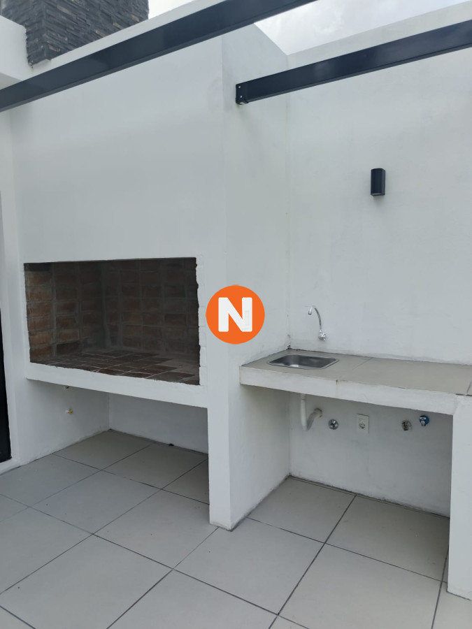 Casa Ref.223847 - Venta casa tres dormitorios Punta del este Parque Burnett a estrenar