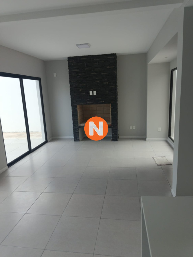 Casa Ref.223847 - Venta casa tres dormitorios Punta del este Parque Burnett a estrenar