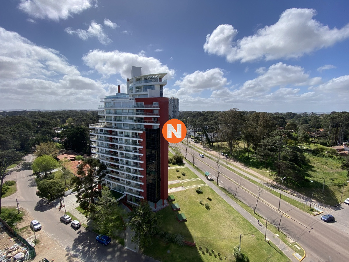 Apartamento Ref.225248 - Apartamento en venta 2 dormitorios,  2 baños .Roosevelt Punta del Este 