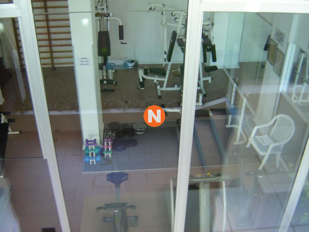 Apartamento Ref.225188 - Venta apartamento un dormitorio y medio punta del este edificio Triangulo Mansa