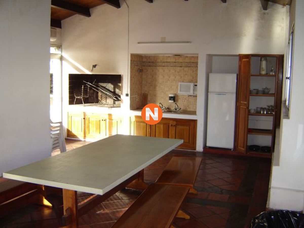 Apartamento Ref.225188 - Venta apartamento un dormitorio y medio punta del este edificio Triangulo Mansa