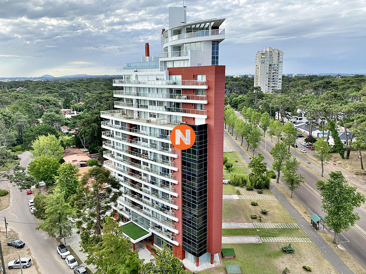Apartamento Ref.225248 - Apartamento en venta 2 dormitorios,  2 baños .Roosevelt Punta del Este 