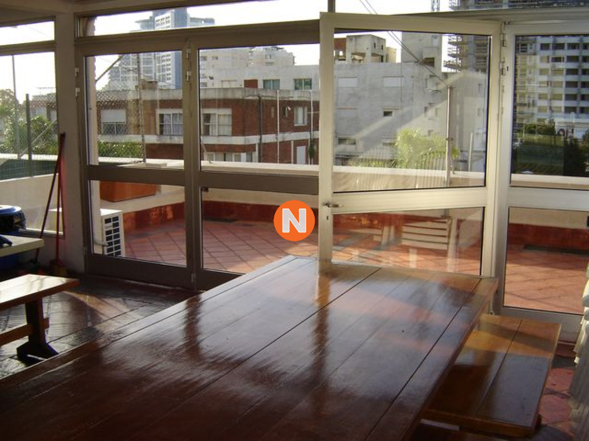Apartamento Ref.225188 - Venta apartamento un dormitorio y medio punta del este edificio Triangulo Mansa