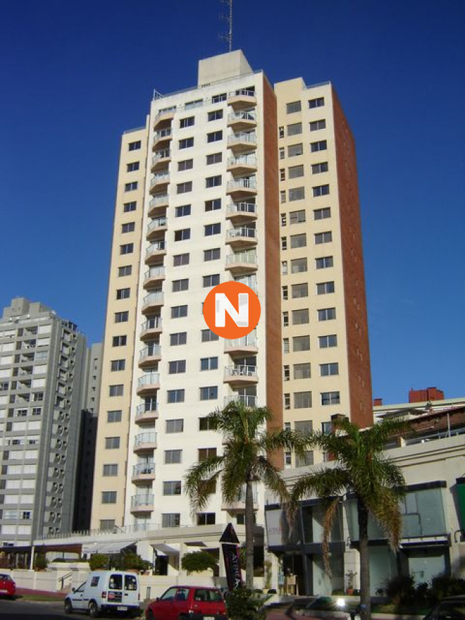 Apartamento Ref.225188 - Venta apartamento un dormitorio y medio punta del este edificio Triangulo Mansa