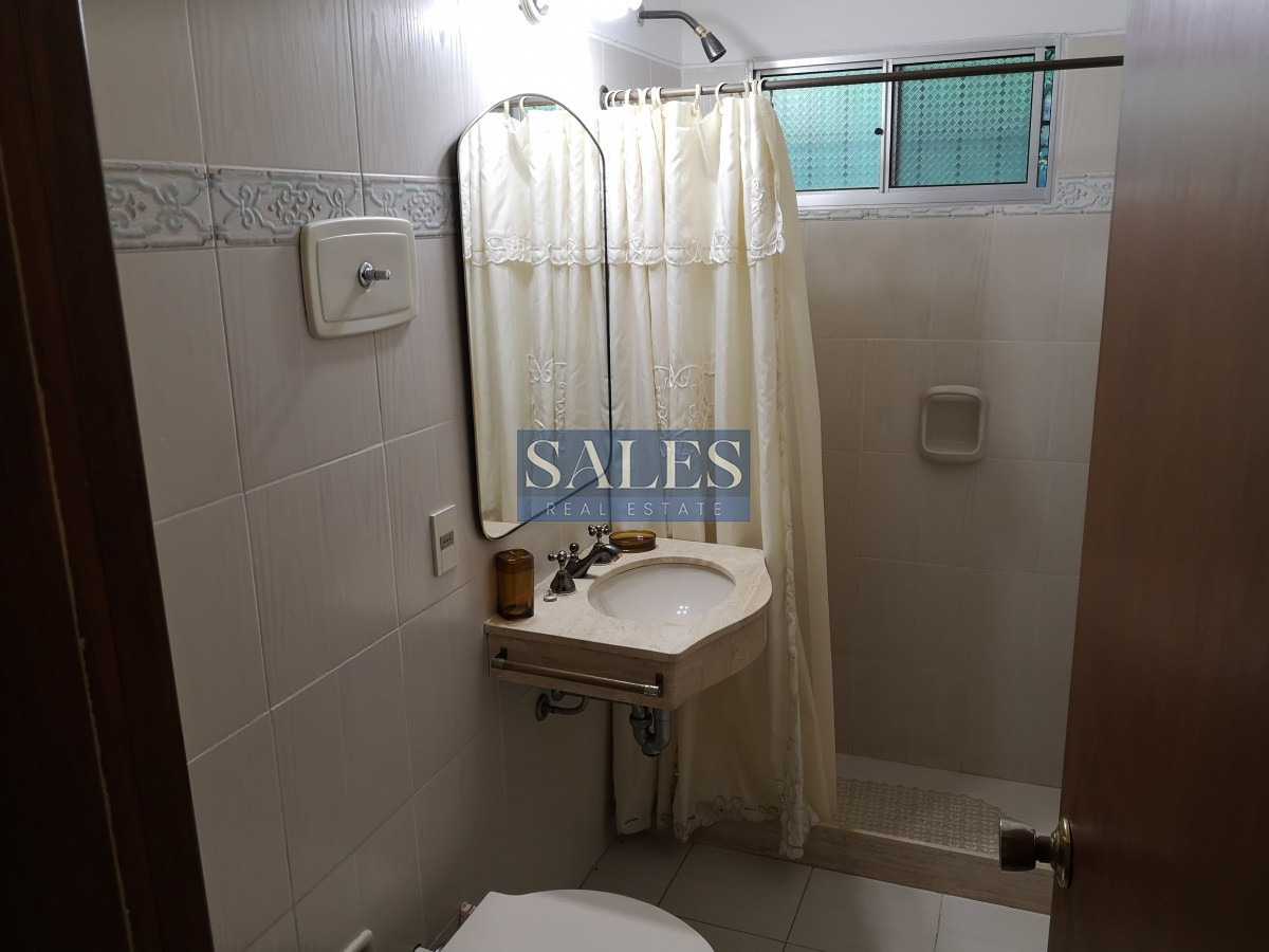 Casa ID.1412 - Venta casa cuatro dormitorios Punta del Este con piscina