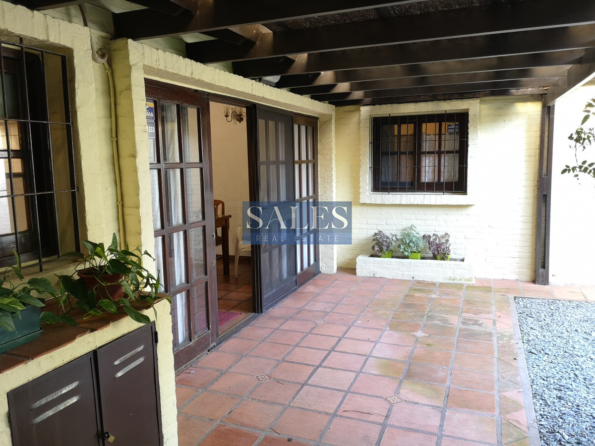 Casa ID.1412 - Venta casa cuatro dormitorios Punta del Este con piscina