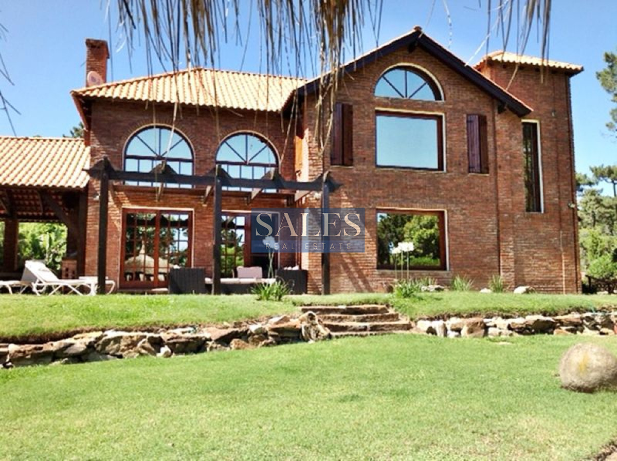 Casa ID.1459 - Casa en venta Pinares 3 dormitorios