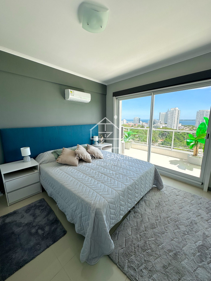 Apartamento ID.2148 - Penthouse en Venta de 3 Dormitorios en Punta del Este