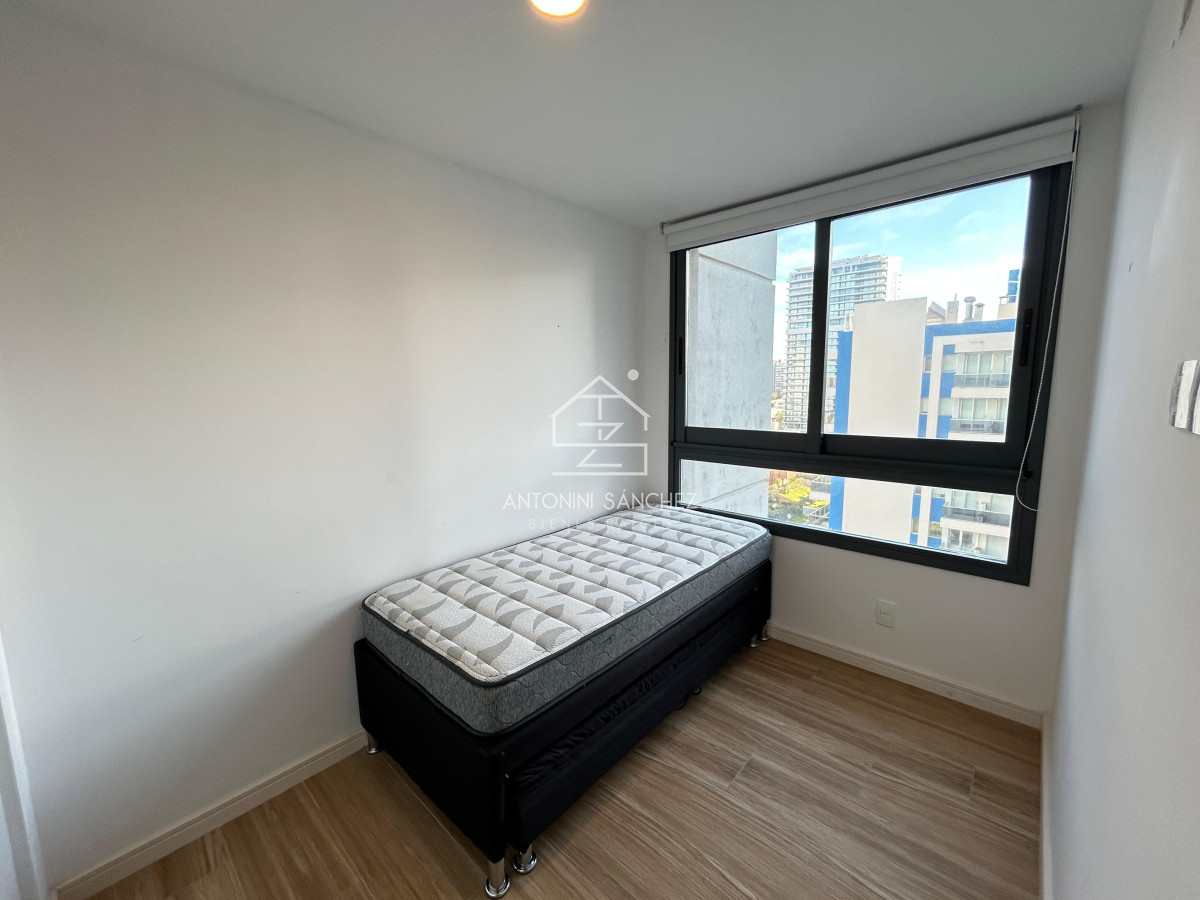 Apartamento ID.2431 - Venta apartamento dos dormitorios punta del este playa brava edificio siglo sol ii 