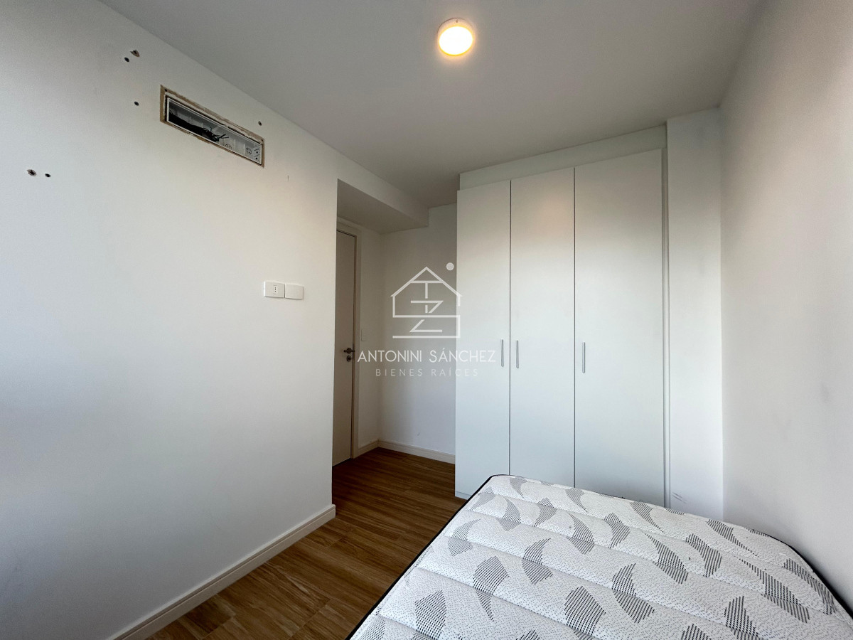 Apartamento ID.2431 - Venta apartamento dos dormitorios punta del este playa brava edificio siglo sol ii 