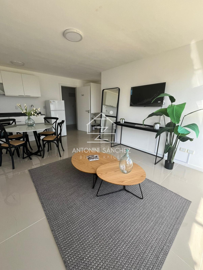 Apartamento ID.2384 - Oportunidad en venta Punta del Este edificio Otto Uno 1 dormitorio con cochera