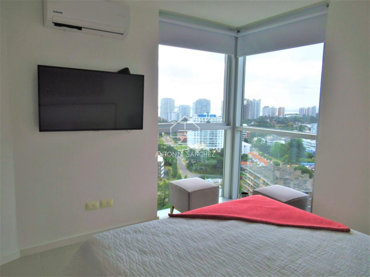 Apartamento ID.2416 - VENTA APARTAMENTO DOS DORMITORIOS PUNTA DEL ESTE EDIFICIO WIND TOWER