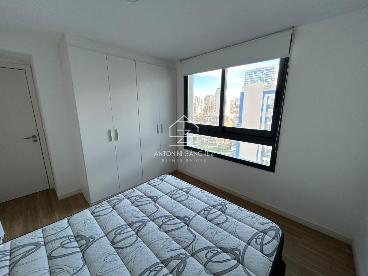 Apartamento ID.2431 - Venta apartamento dos dormitorios punta del este playa brava edificio siglo sol ii 
