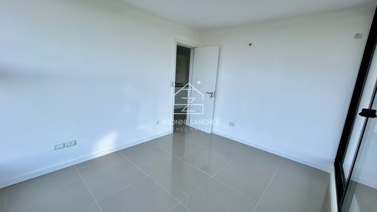 Apartamento ID.2100 - Apartamento de 2 dormitorios en venta Punta Del Este