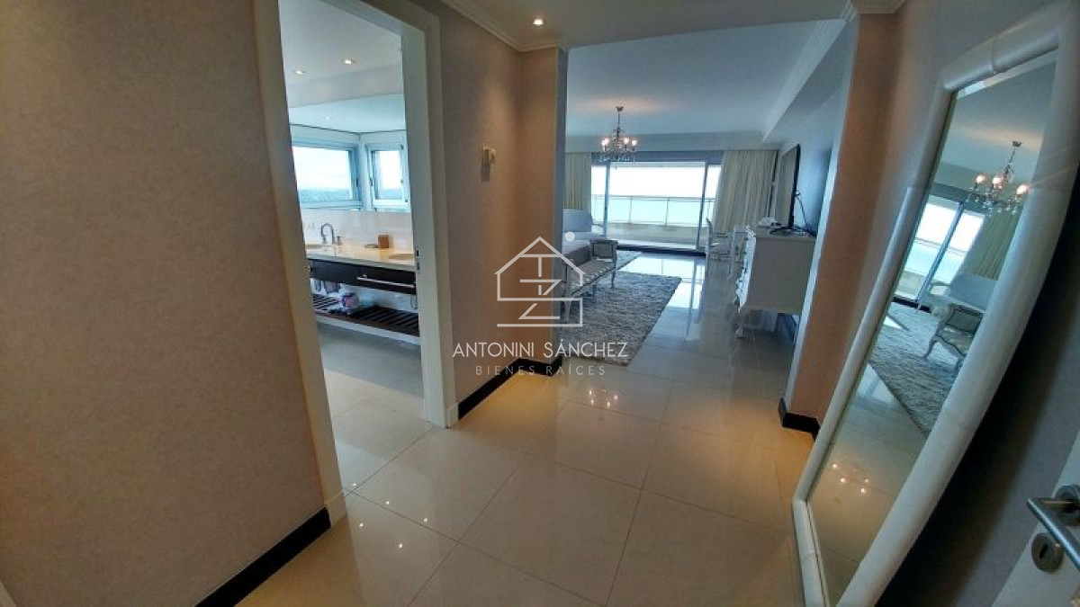 Apartamento ID.3201 - Exclusivo departamento en venta Playa Brava 4 dormitorios - Torre Lobos