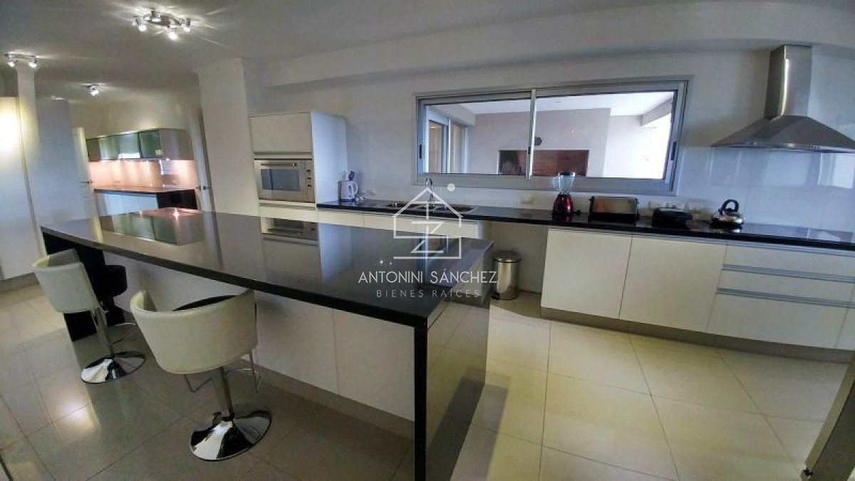 Apartamento ID.3201 - Exclusivo departamento en venta Playa Brava 4 dormitorios - Torre Lobos