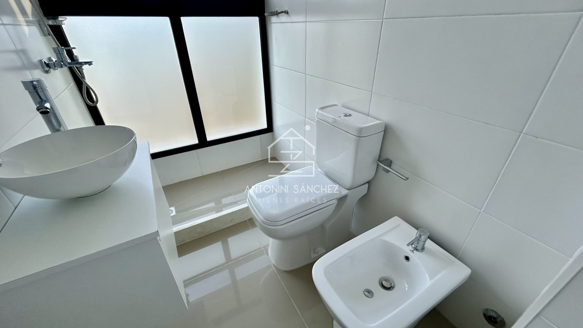 Apartamento ID.2100 - Apartamento de 2 dormitorios en venta Punta Del Este