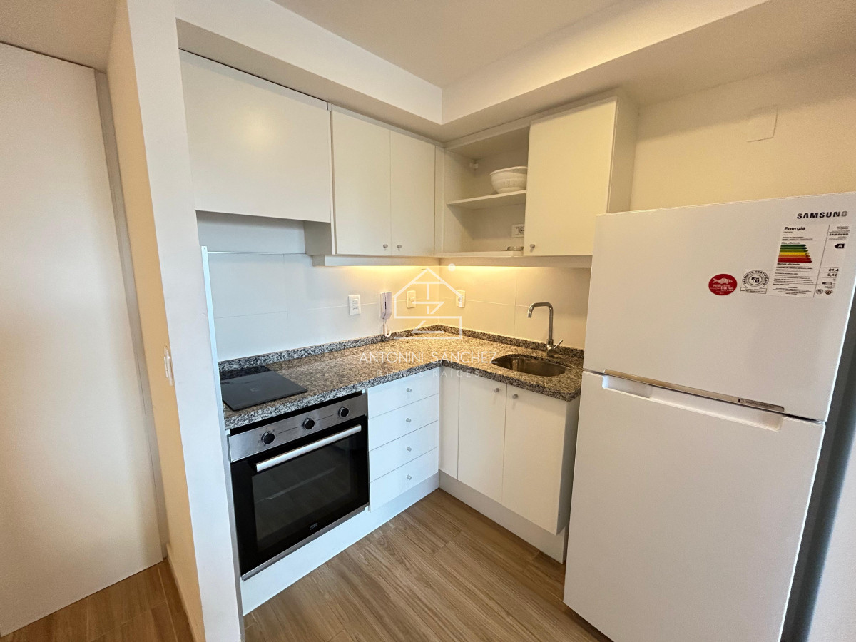 Apartamento ID.2431 - Venta apartamento dos dormitorios punta del este playa brava edificio siglo sol ii 