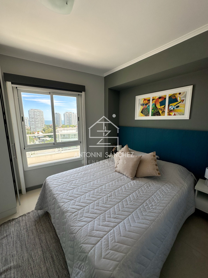 Apartamento ID.2148 - Penthouse en Venta de 3 Dormitorios en Punta del Este