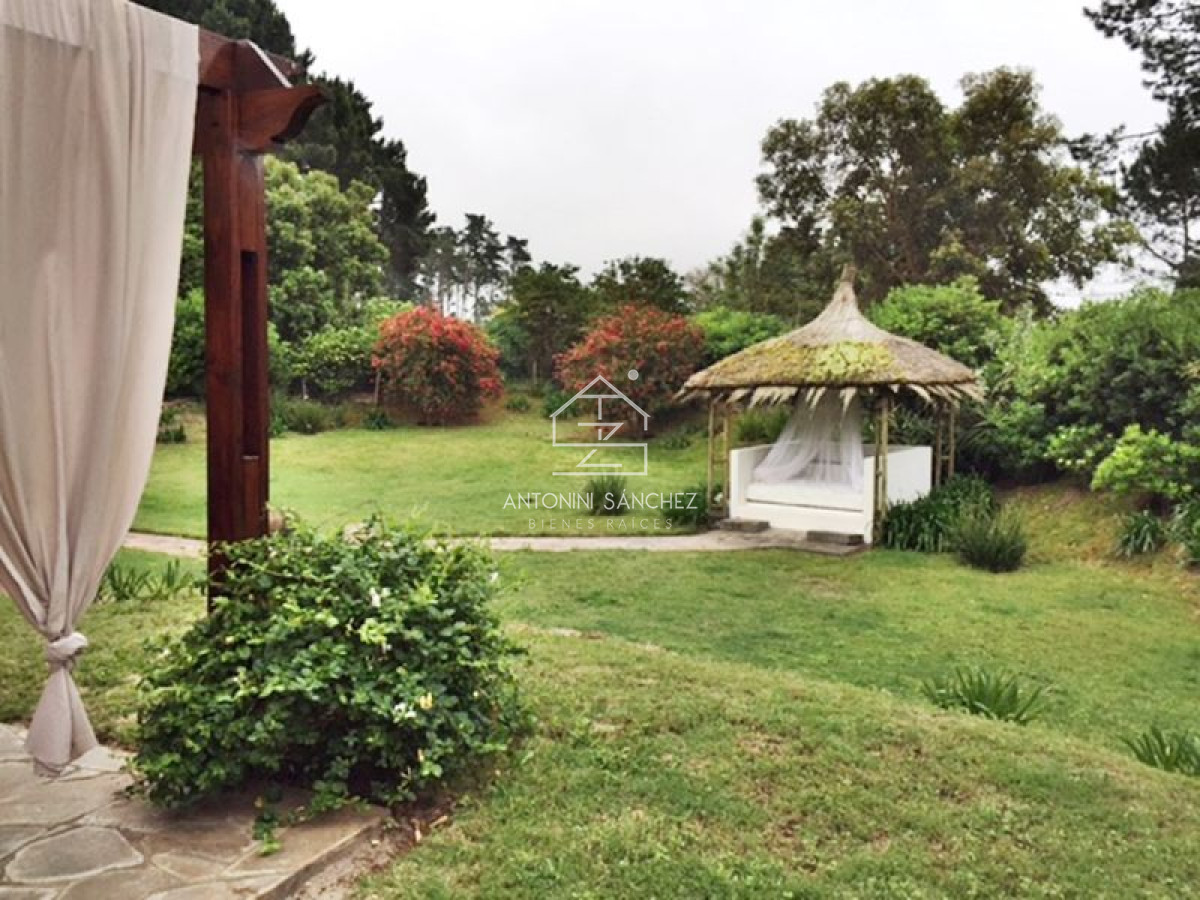 Casa ID.2574 - Casa en venta Pinares 3 dormitorios