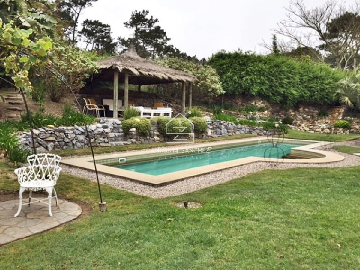 Casa ID.2574 - Casa en venta Pinares 3 dormitorios