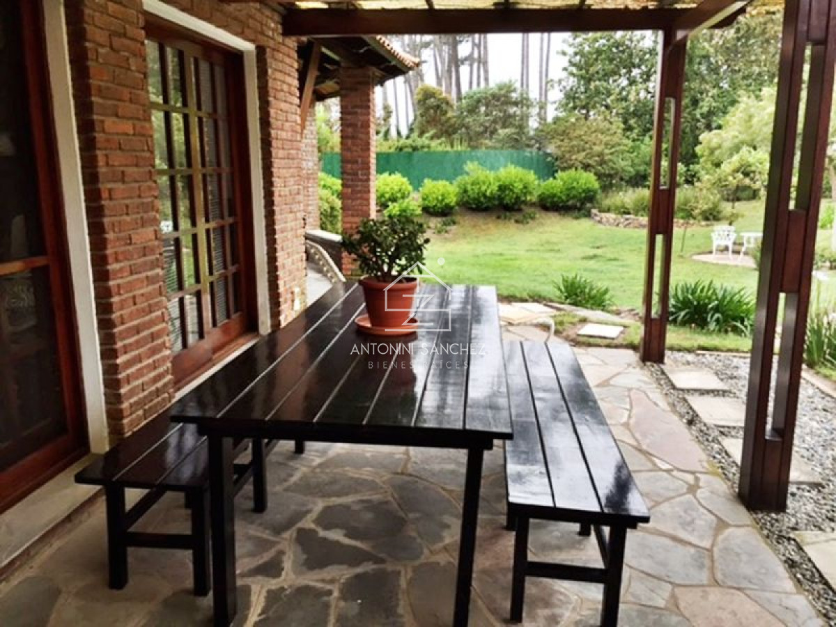Casa ID.2574 - Casa en venta Pinares 3 dormitorios