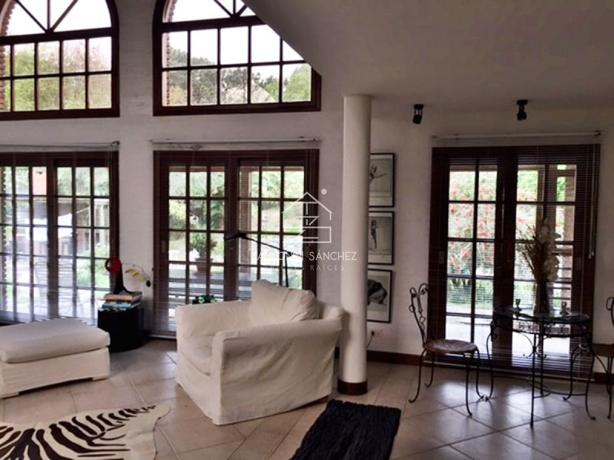 Casa ID.2574 - Casa en venta Pinares 3 dormitorios