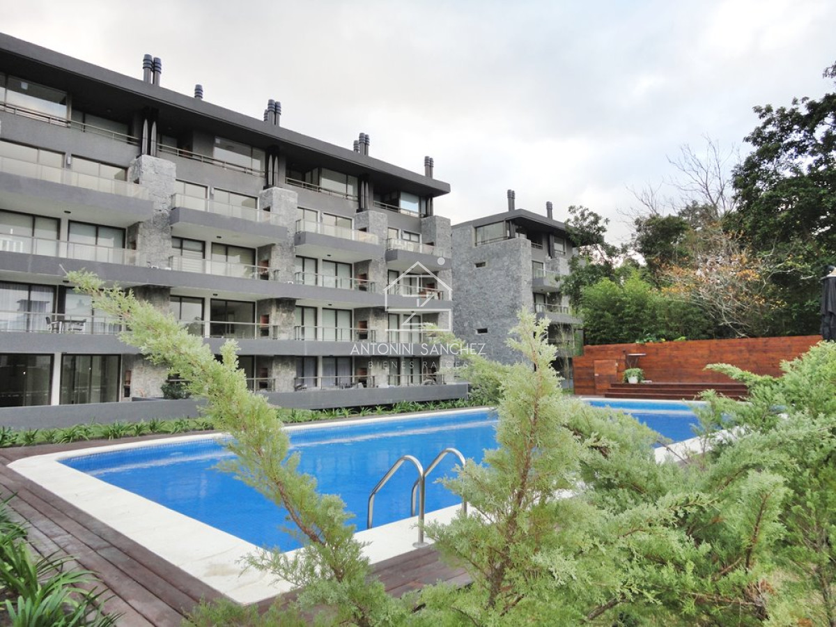 Apartamento ID.2430 - Apartamento en Punta del Este de 2 dormitorios a solo 1000 metros del mar.